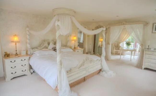 Bridal Suite 1 cropped